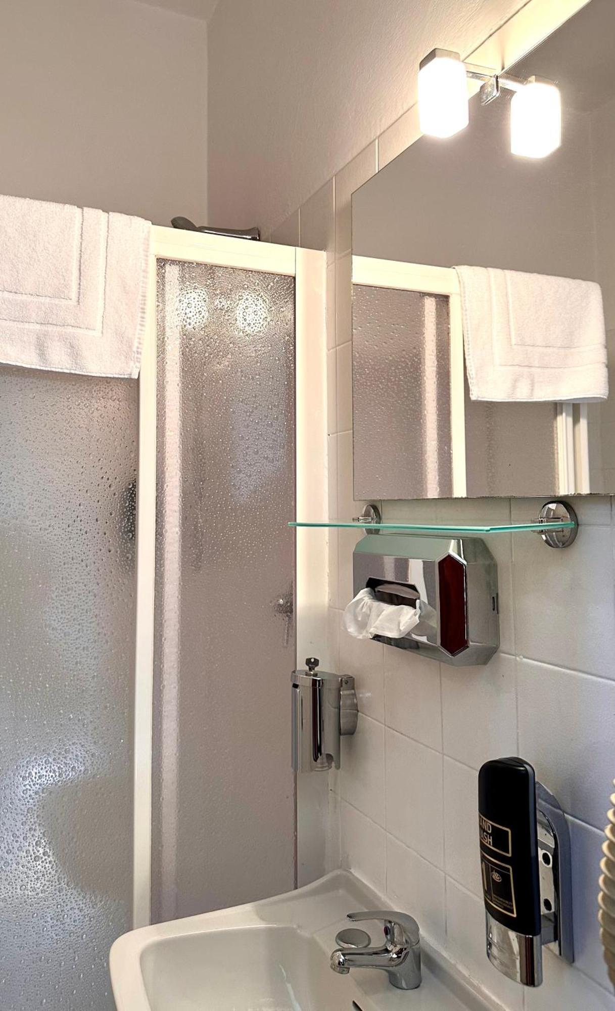 Albergo Varone Riva del Garda Kültér fotó
